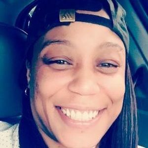 Meet your Posher, Annetta